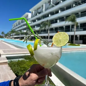 Cana Rock Star Luxury Condo, Casino, Golf, Beach In Hard Rock Area Apartamento